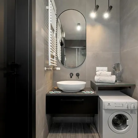 Kasprowicza 20 Swimming Pool By Jantar 科沃布热格