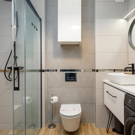 Kasprowicza 20 Swimming Pool By Jantar Apartment