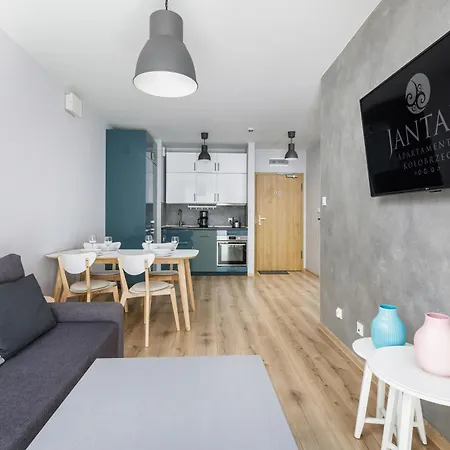 Kasprowicza 20 Swimming Pool By Jantar Apartment