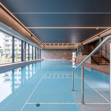 Kasprowicza 20 Swimming Pool By Jantar 科沃布热格