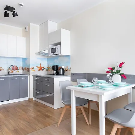 Kasprowicza 20 Swimming Pool By Jantar * Kolberg